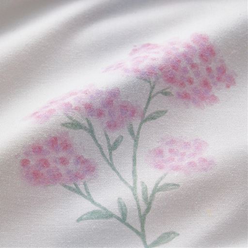 繊細な花柄が素敵。