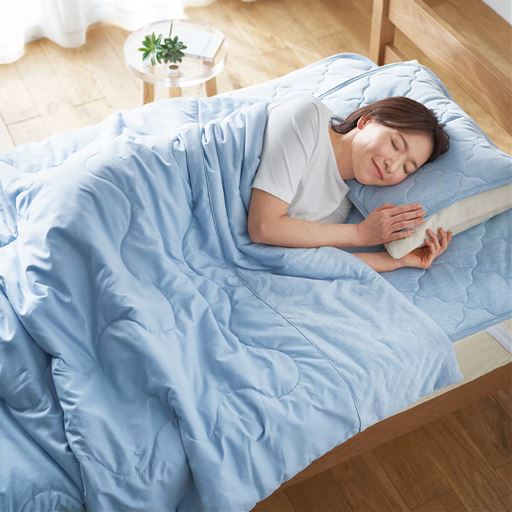 ブルー ※商品はパッドシーツです。 <br>汗ばむ夜も、ひんやりサラサラ♪