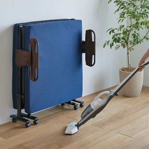 折りたたみ式なのでお掃除もラクラク。
