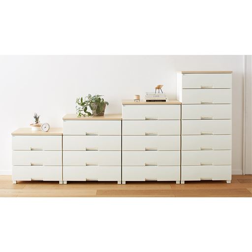 ナチュラル (左から) M (幅65cm/3段)・J (幅75cm/4段)・K (幅75cm/5段)・P (幅65cm/7段)<br>上品でスタイリッシュなデザインが清潔感を演出。