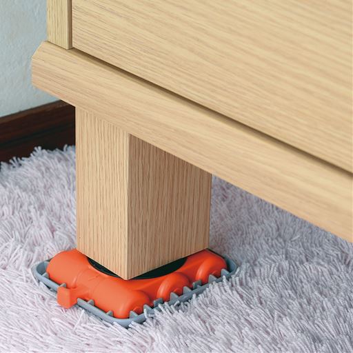 カーペットやじゅうたんの移動に便利なそり4個付き