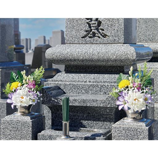 お墓にも