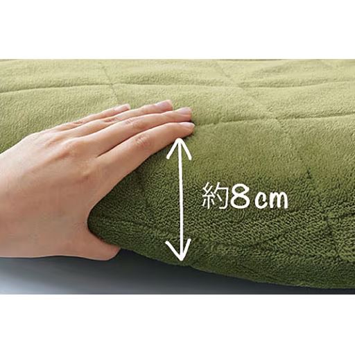 厚み約8cm。固わた入りでヘタリにくい。