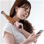 スマホを見ながら片手でコロコロ。