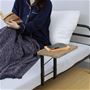 ブラウン<br>ちょい置きに便利な折りたたみ棚付きのベッドガードです。