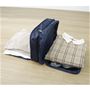 セパレート構造なので、着用前の綺麗な服と着用後の汚れた服仕分けにも便利!