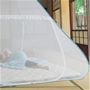 C (正方形)<br>パッと広げてワンタッチ設置! イヤな虫を防いで快適に眠れる蚊帳です。