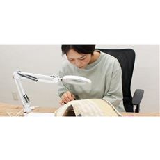 拡大鏡付きLEDデスクライト