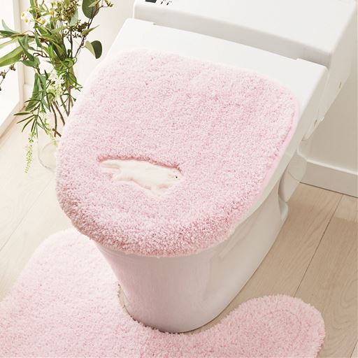 ピンク<br>ふわふわペルシャ猫モチーフのトイレフタカバーです。