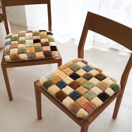 A (40×40cm) ※商品は1枚売りです。<br>ランダムな配色がインテリアのアクセントに。