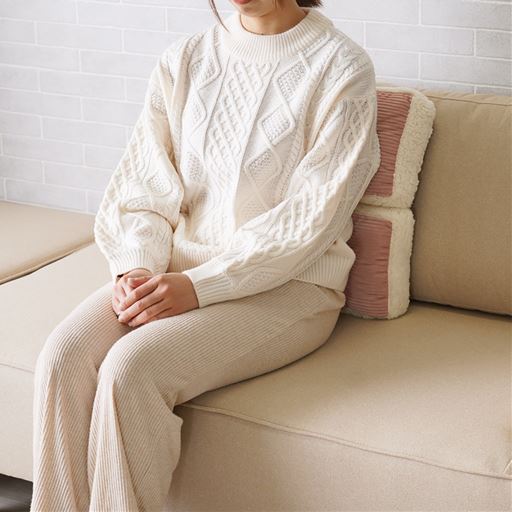ピンク系<br>背当てとしてもお使いいただけます。