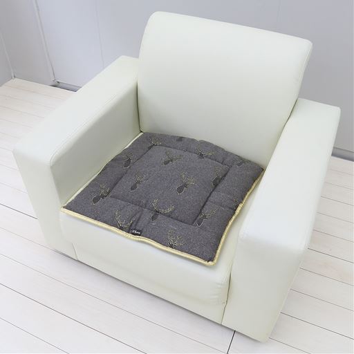 グレー(横45×縦48cm) 表面<br>1人掛け用ソファやチェアに使えるサイズもご用意しました。