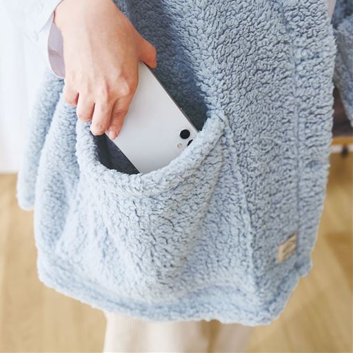 両サイドに大きいポケット付き。<br>※このカラーは完売しました。