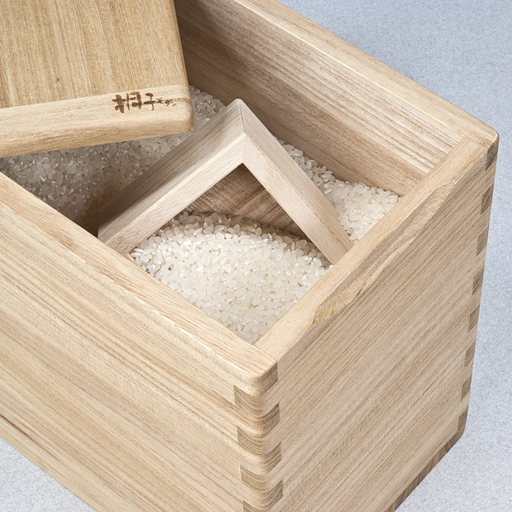 桐の逸品シリーズ『桐子モダン』桐の米びつ<br>米どころ&桐タンスの街、新潟県加茂市で生まれた桐の米びつ。