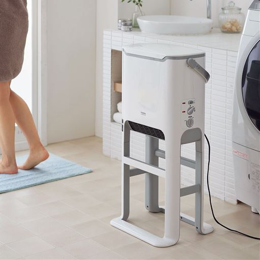 冷えが気になる脱衣所を足元からじんわり暖める!
