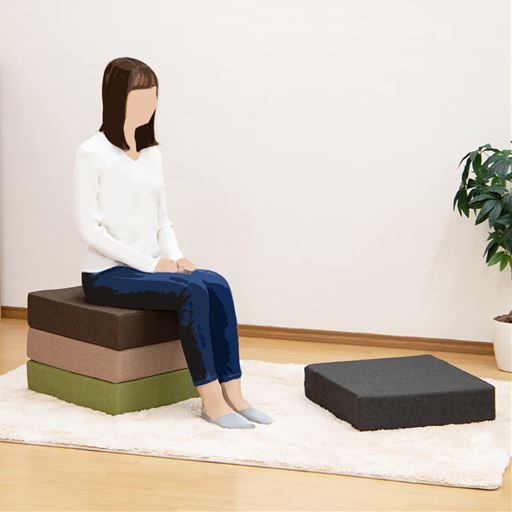 耐久性の高いウレタンを使用したフロアクッションです。
