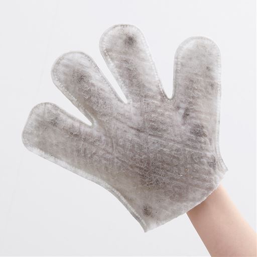 サッと拭くだけでこんなに汚れが…<br>汚れたらポイっと捨てるだけで〇