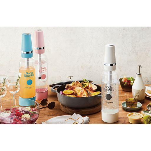 いつでもどこでもできたて炭酸飲料が楽しめる。※画像の本体はWF-5876です。