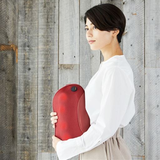 充電式のコードレスタイプだから、好きな場所で好きな時にマッサージが可能です。