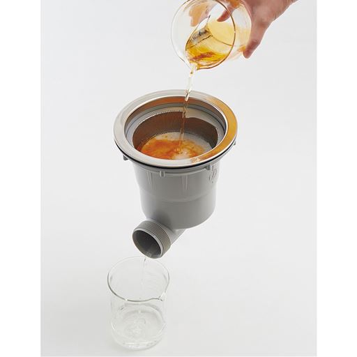 水を通して油は吸収