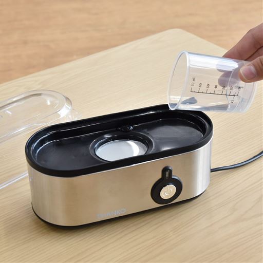 コップで水を給水