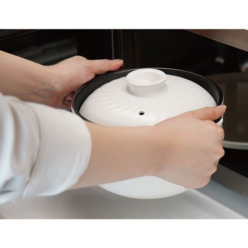 電子レンジで発熱する特殊素材配合。700W以下対応。