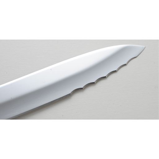 刃は食材との摩擦を減らし切れ味をアップさせ、見た目にも美しく仕上げました。