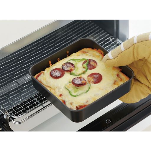 チーズたっぷりのトーストもトースターを汚さず焼けます。