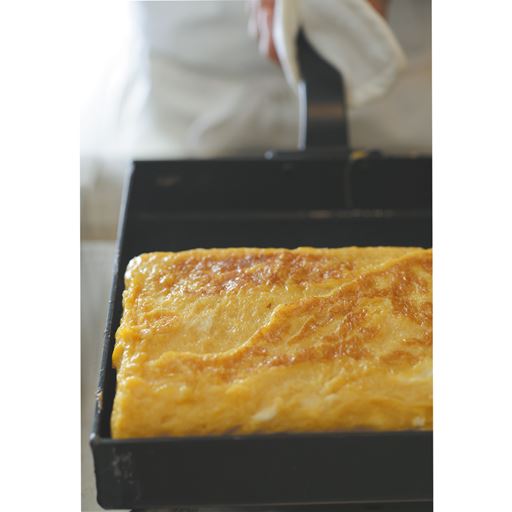 オーブンにもそのまま入れられるので、パンやケーキの型としても重宝します。