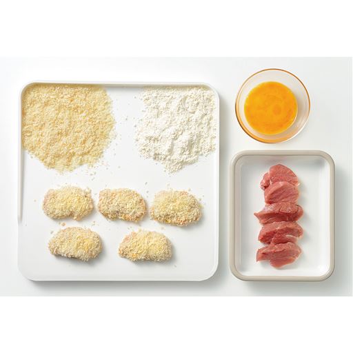 揚げ物をするときのバット代わりにもなります。
