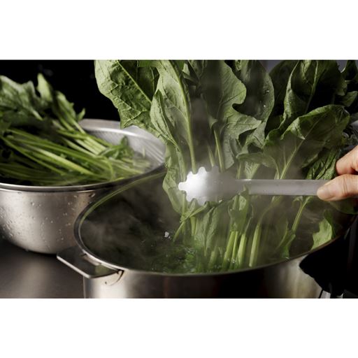 茹で野菜を取り出すにも