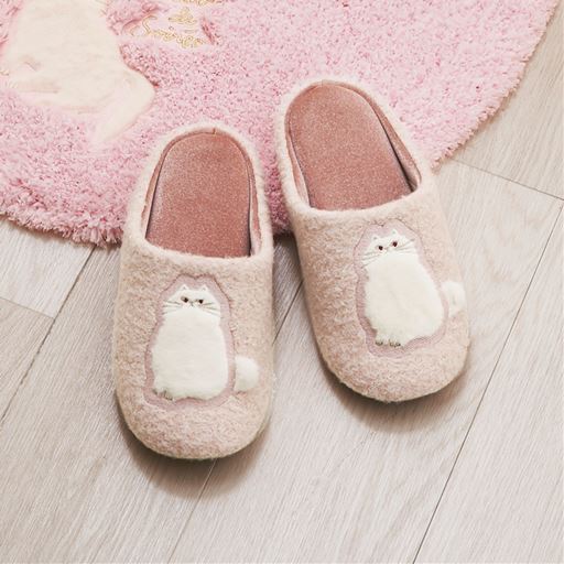ピンク <br>ふわふわペルシャ猫モチーフのスリッパです。