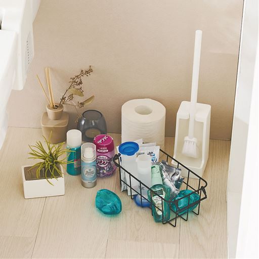 ごちゃごちゃしがちなトイレ周りの小物をスッキリ収納!