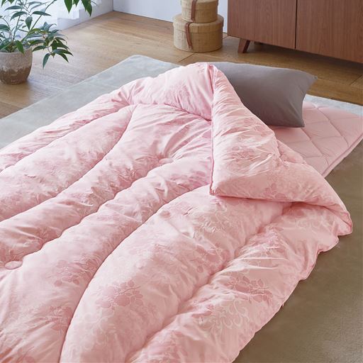 ピンク ※商品は掛け布団です<br>むれにくく保温性の高い羊毛100%掛け布団