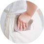 グレー<br>ポケットに入れてもかさばらない、ハーフサイズのタオルハンカチもご用意。