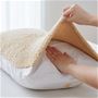 枕カバーはかぶせ式でごろつくファスナーがなく、着脱も簡単。<br>※このカラーは完売しました。