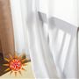 オフホワイト<br>UVカット率約92%で紫外線対策もしっかり。