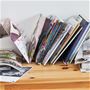 雑誌や書類がごちゃごちゃ…