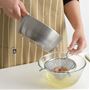 とても細かな網(30メッシュの綾織り)で仕上げた、こし器。