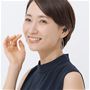 音量調節は耳につけたままで操作できる。