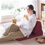 エンジ<br>折り畳んで座椅子に。背中を預けて座れて楽ちん。