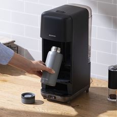 ドリップ式コーヒーメーカー