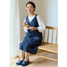 刺繍入り華やかエプロン(綿100%)
