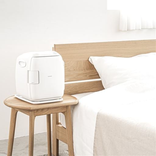 2電源式コンパクト電子保冷保温ボックス HR-EB06W