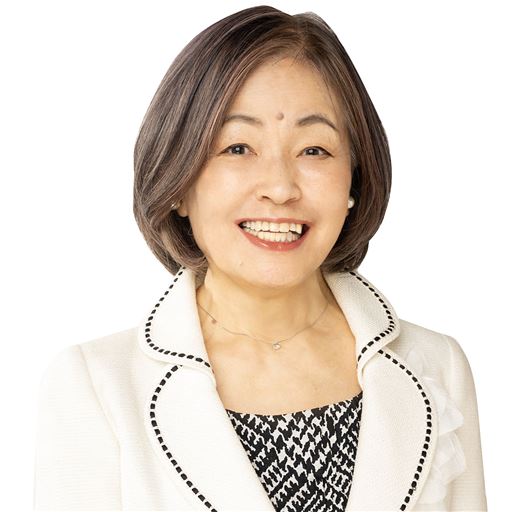 東京大学名誉教授 帝京大学特任教授 跡見順子氏 <br>今も卵殻膜原料の研究・分析を続けています。 卵殻膜を化粧品原料として使用した際のハリ・弾力効果の研究から、卵殻膜が特に弾力やハリ、みずみずしさを左右する成分と関わることが解っています。