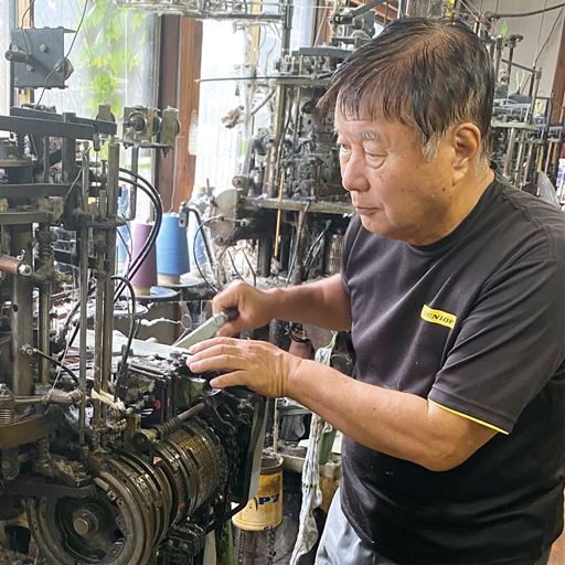 創業67年の靴下メーカー…昔ながらの製造方法にこだわって作っている靴下工場です。伸びが良くゆったりとした履き心地に仕上げています