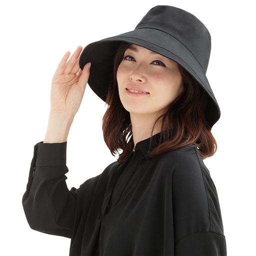 ブラック