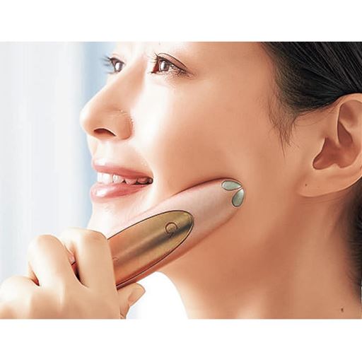 フェイスラインに<br>※使用イメージ