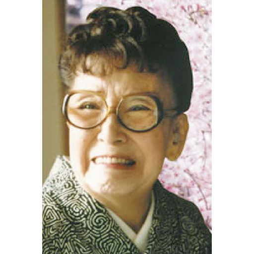 宇野千代<br>小説を書くかたわらデザインの仕事も手掛ける。主な作品には「色ざんげ」など多数。
