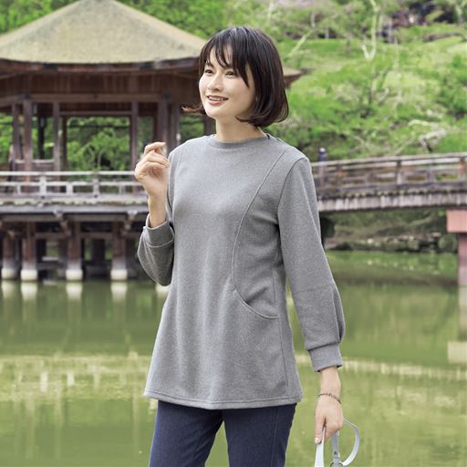 ライトグレー コーディネート例